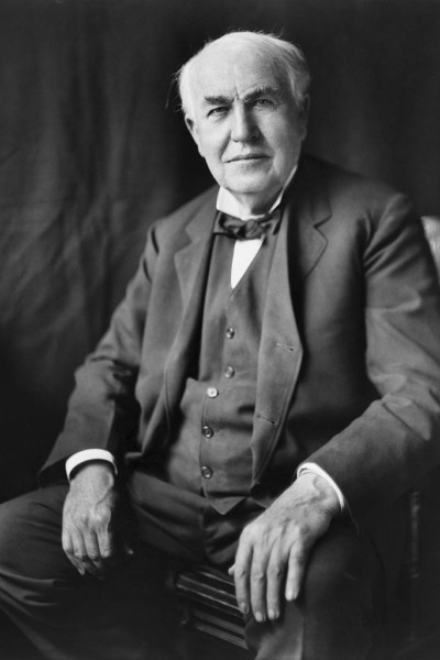 800px-Thomas_Edison2